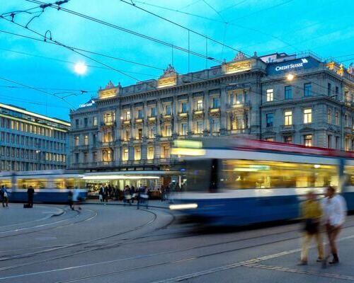 Schweizer Banker schöpfen Mut: höhere Löhne und Boni erwartet